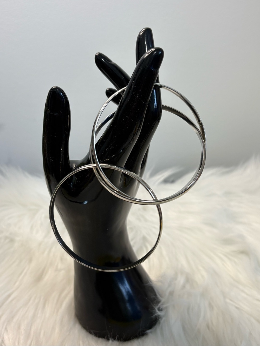Source Unknown Silver-Tone Hoop Bracelet Set